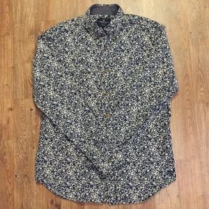 American Eagle Classic Fit Button-Up